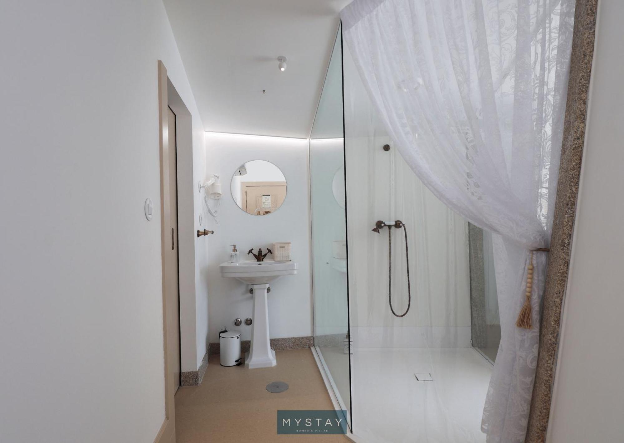 Mystay - Casa Matriz Sec XVI Пеньяфьель Экстерьер фото