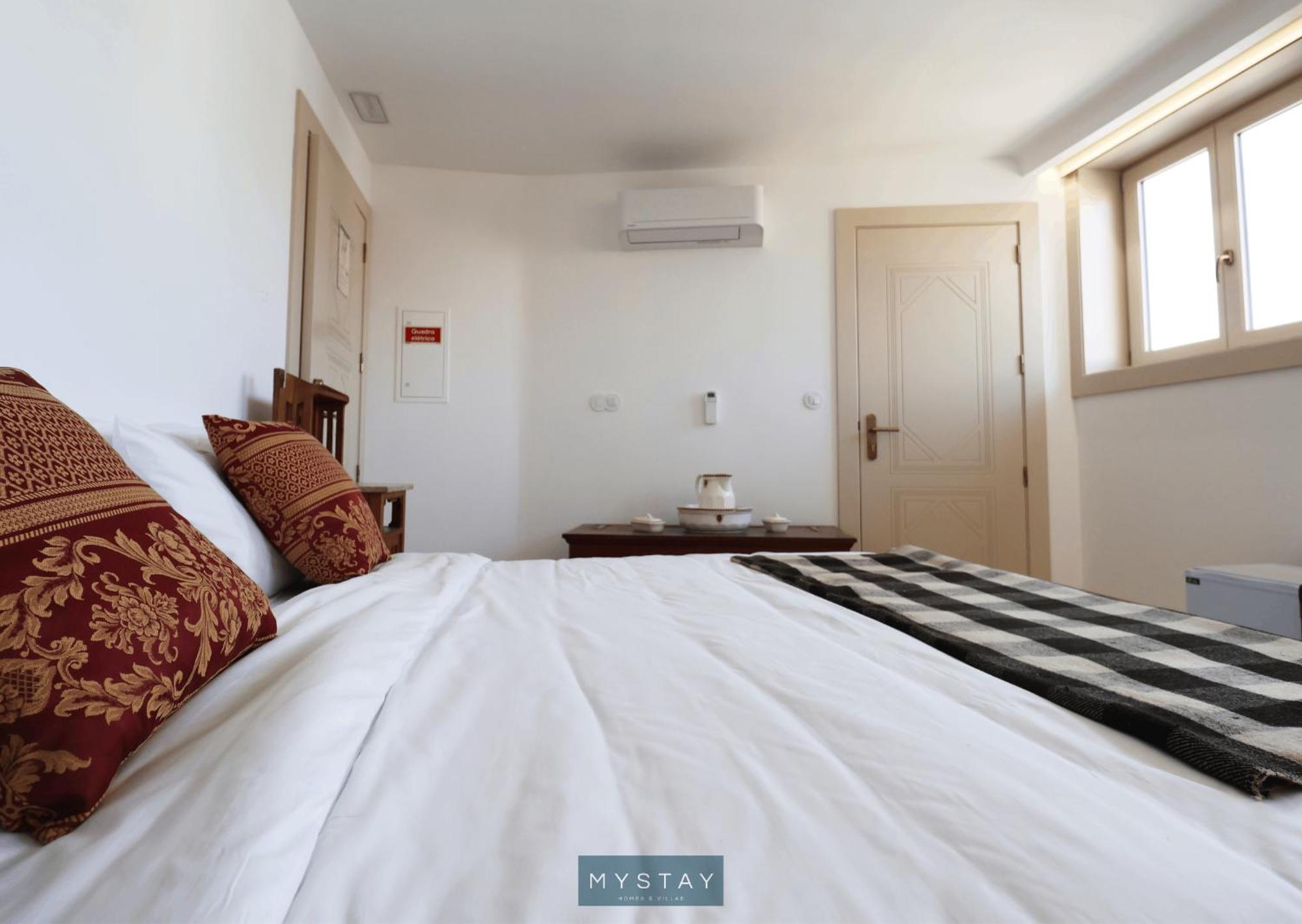 Mystay - Casa Matriz Sec XVI Пеньяфьель Экстерьер фото