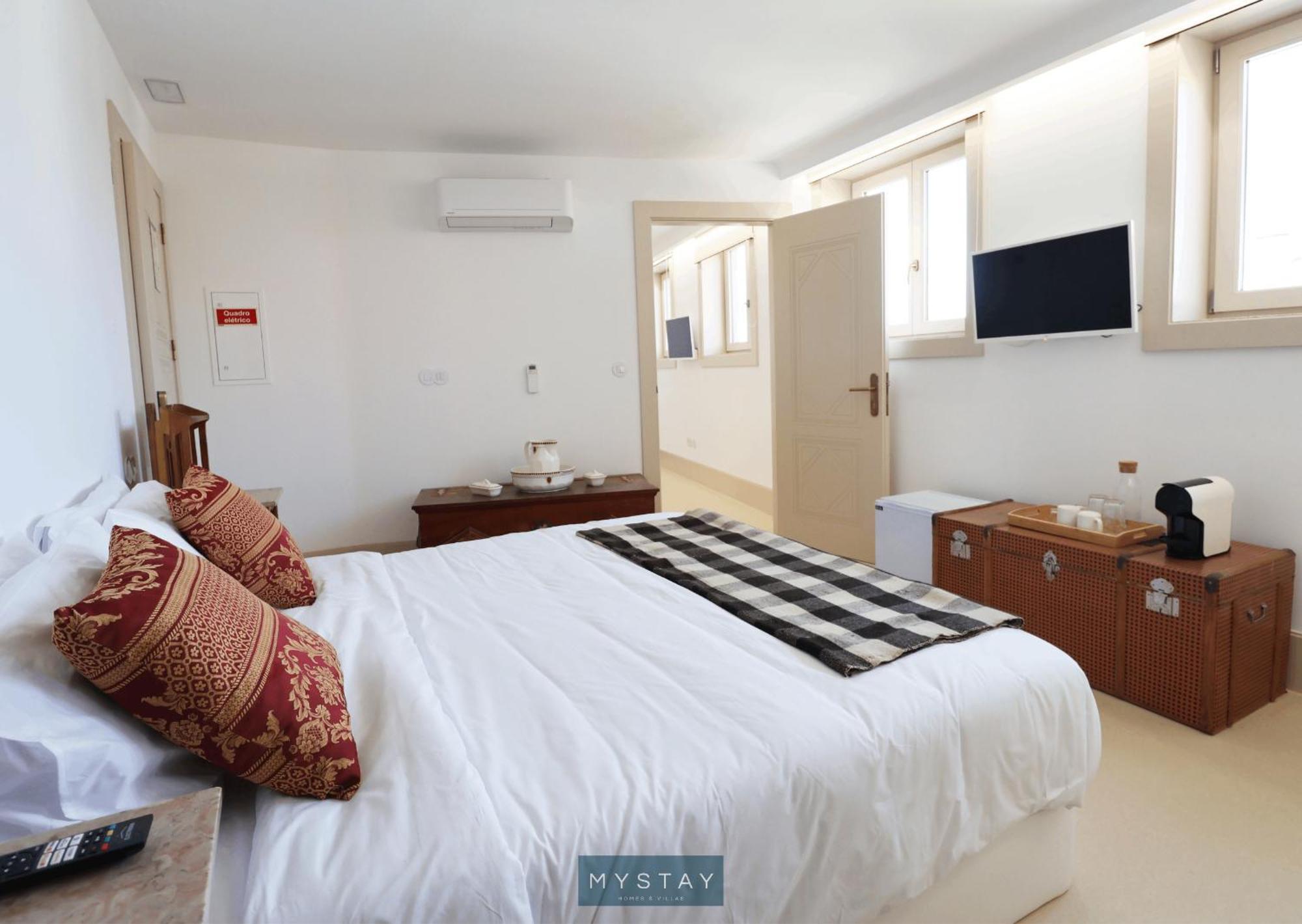 Mystay - Casa Matriz Sec XVI Пеньяфьель Экстерьер фото