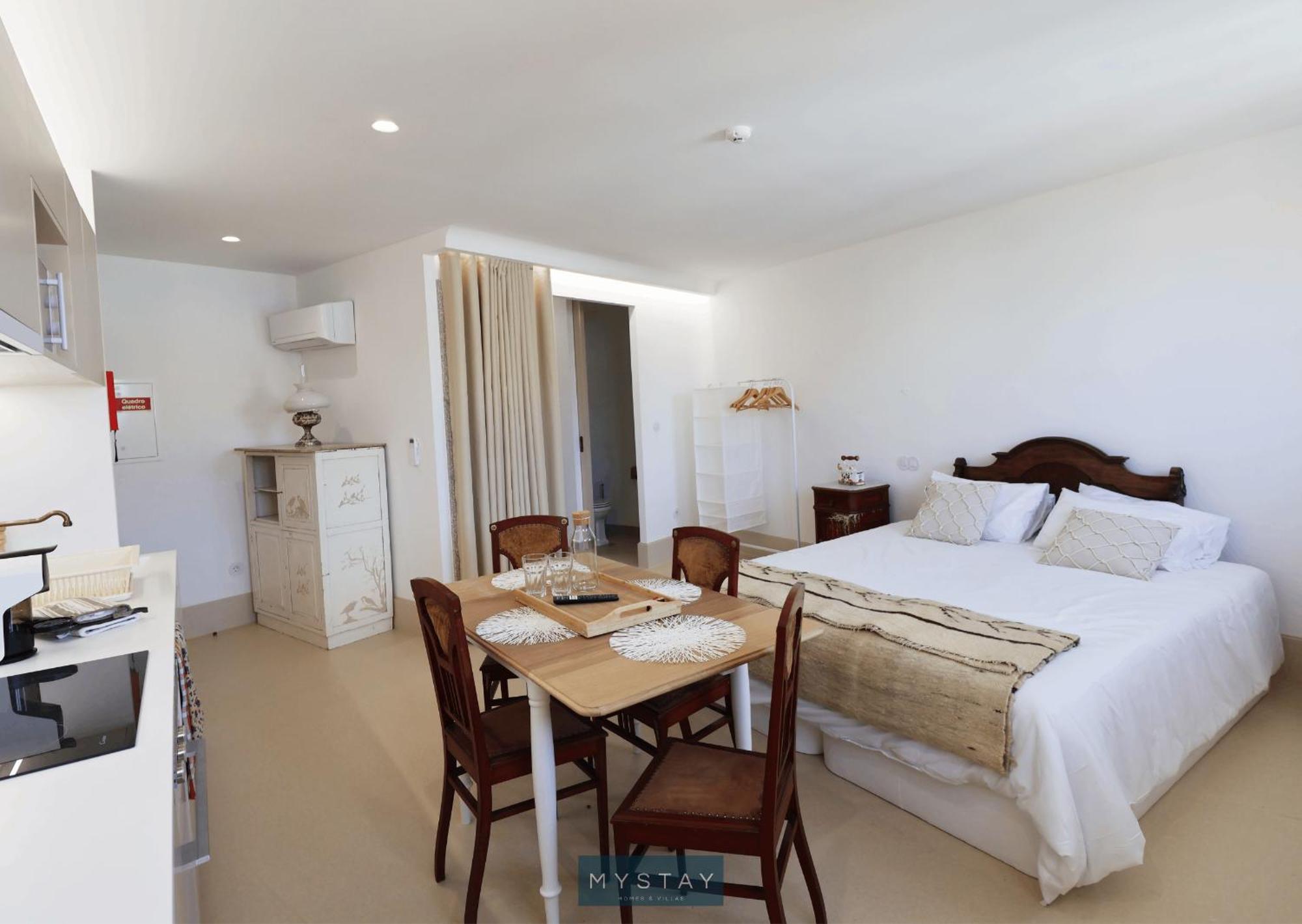 Mystay - Casa Matriz Sec XVI Пеньяфьель Экстерьер фото