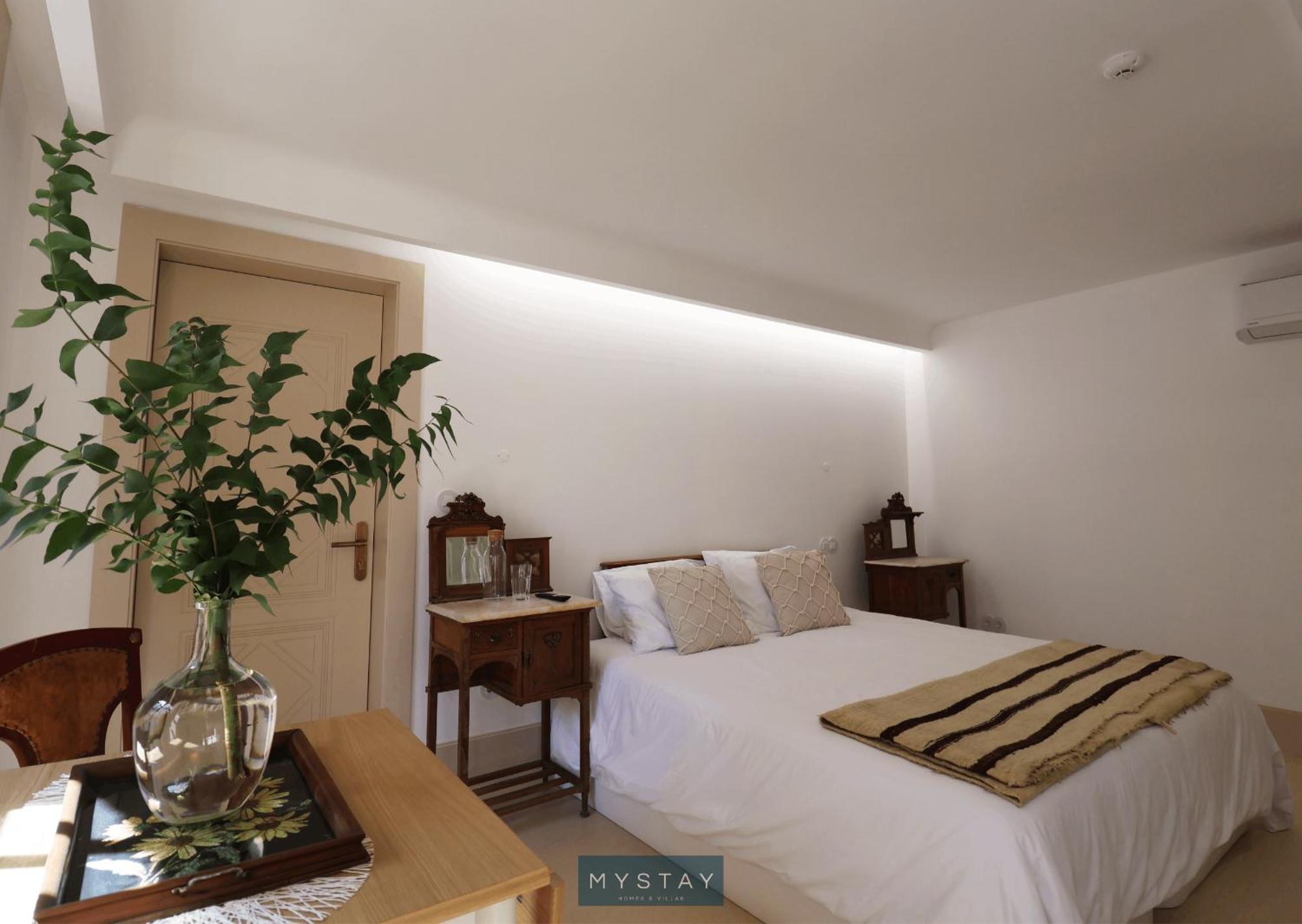 Mystay - Casa Matriz Sec XVI Пеньяфьель Экстерьер фото