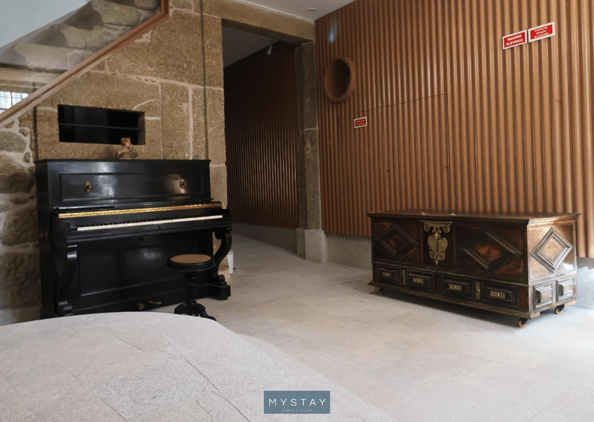 Mystay - Casa Matriz Sec XVI Пеньяфьель Экстерьер фото